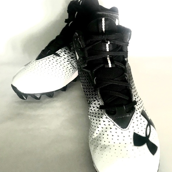 Under Armour Football Cleats Size 7 - Picture 3 of 8